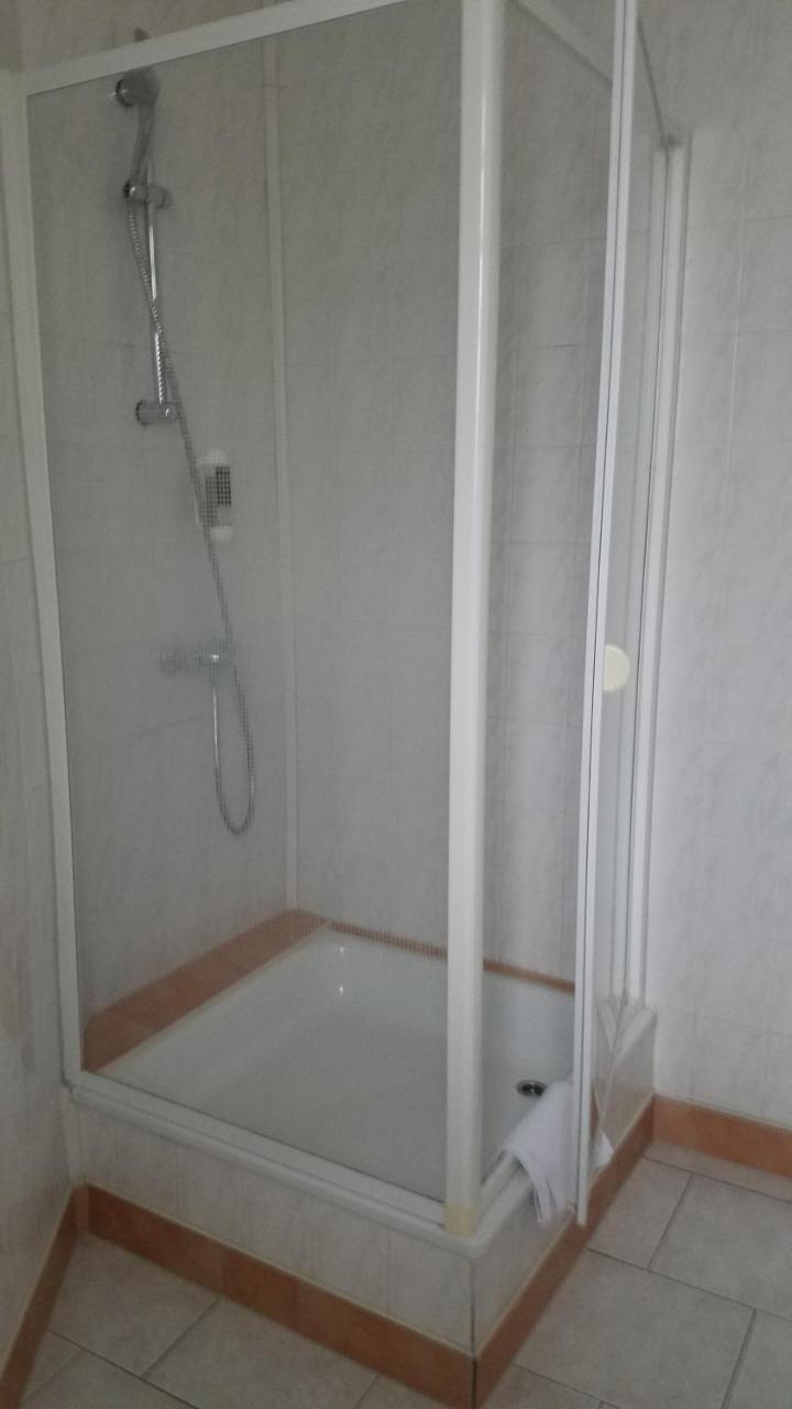Hotel Monopol Hilden Kültér fotó