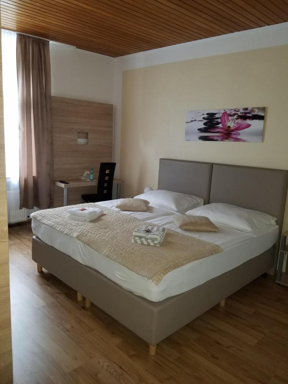 Hotel Monopol Hilden Kültér fotó