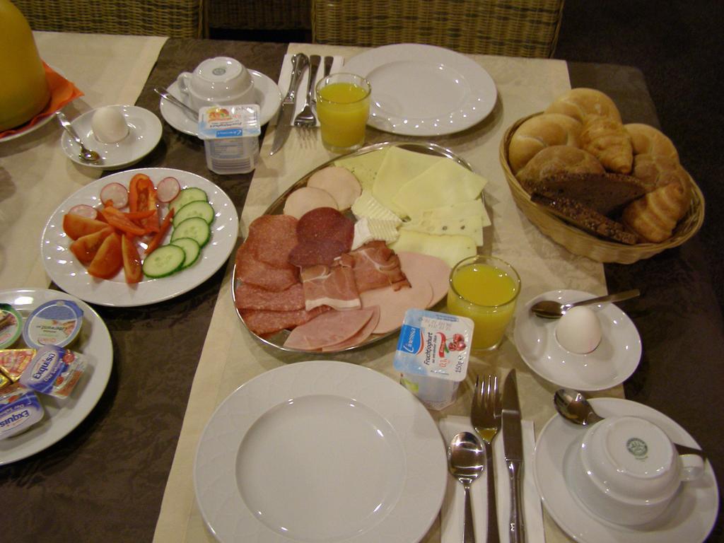 Hotel Monopol Hilden Kültér fotó